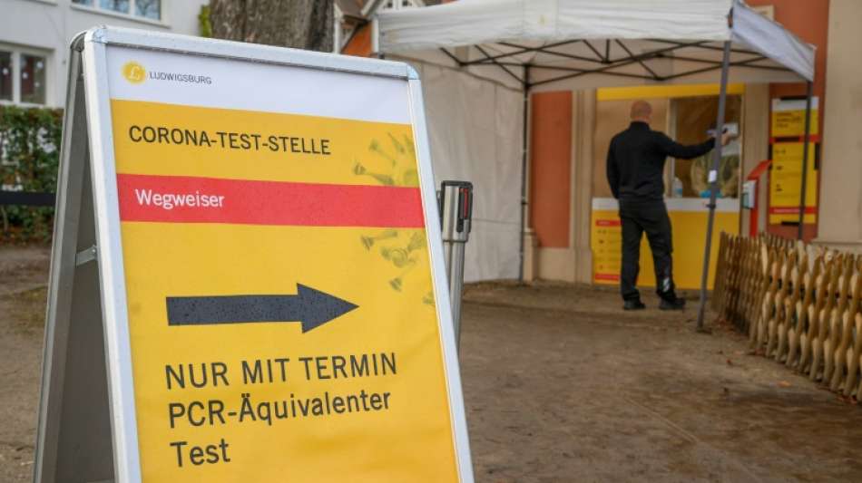 Bundesweite Sieben-Tage-Inzidenz sinkt auf 353,0
