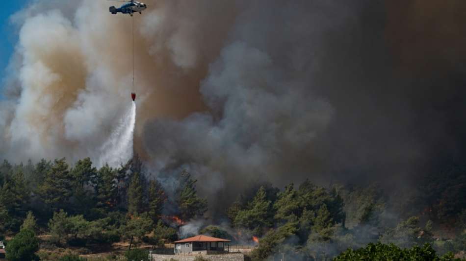 Waldbr&auml;nde in der T&uuml;rkei w&uuml;ten weiter