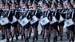 Ukraine feiert 30. Unabh&auml;ngigkeitstag mit gro&szlig;er Milit&auml;rparade