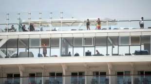 Erstmals legt ausl&auml;ndisches Kreuzfahrtschiff wieder an Spaniens Festland an