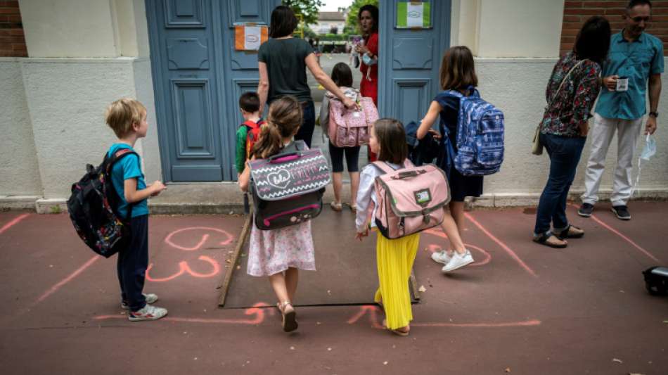 Erste Schulen nach Lockdown in Frankreich wieder ge&ouml;ffnet