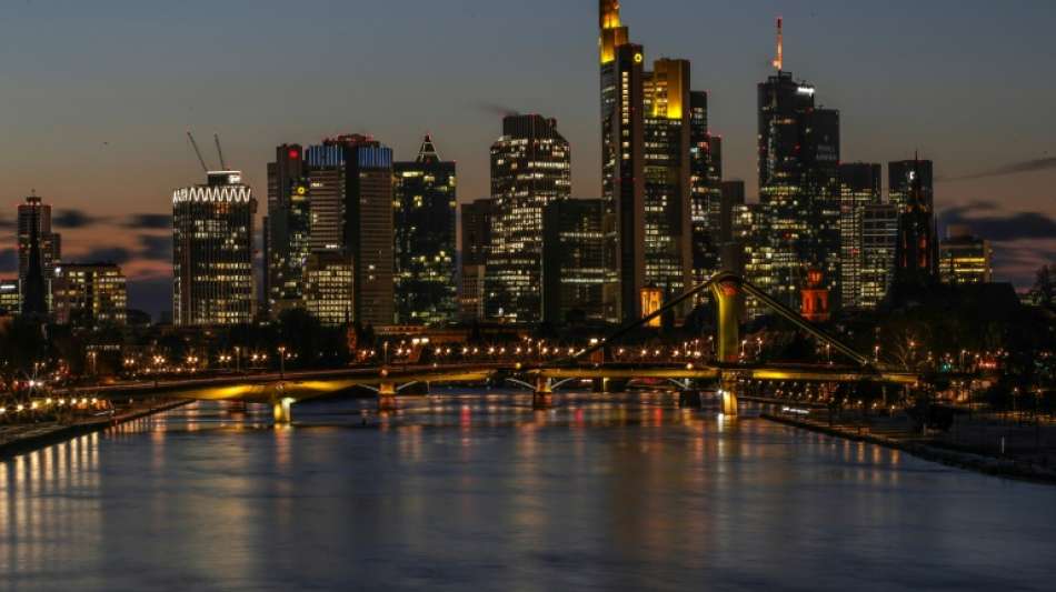 500 Kilo schwerer Blindg&auml;nger in Frankfurt entsch&auml;rft