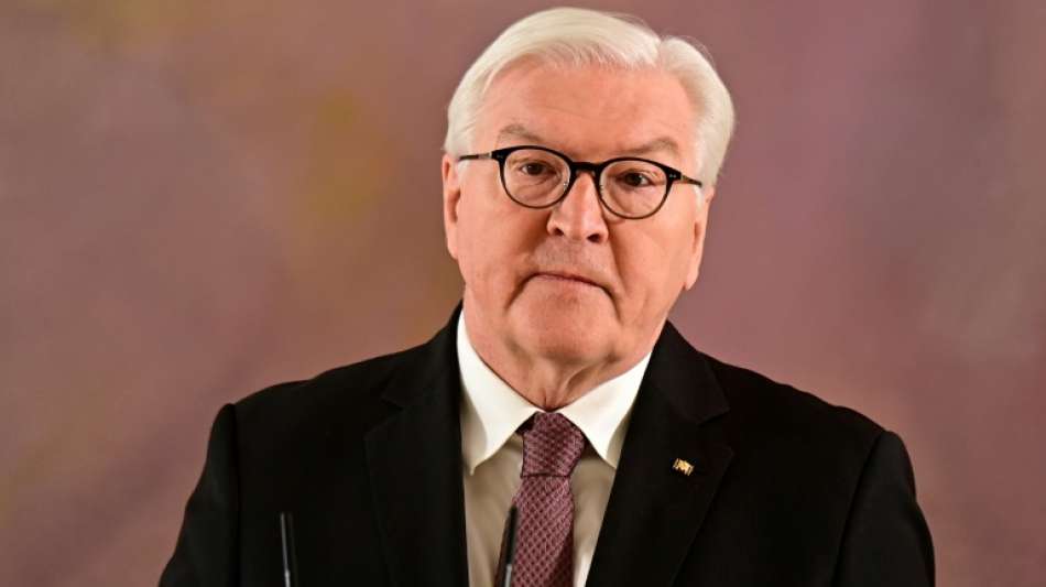 Festakt zum Einheitstag in Halle mit Merkel und Steinmeier