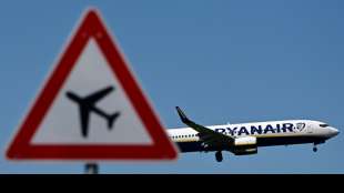 Ryanair rutscht tiefer in die roten Zahlen 