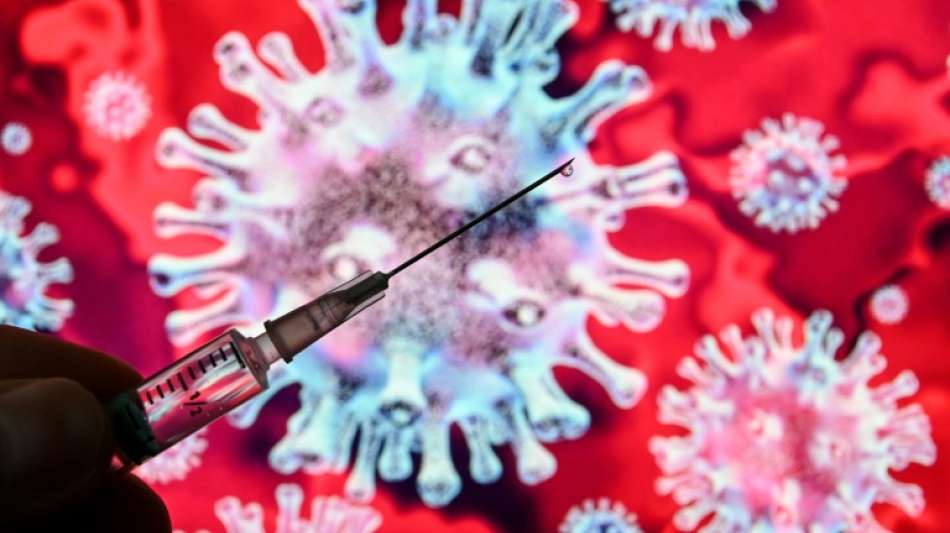 RKI: Hohes Corona-Risiko durch Omikron f&uuml;r zweifach Geimpfte und Genesene