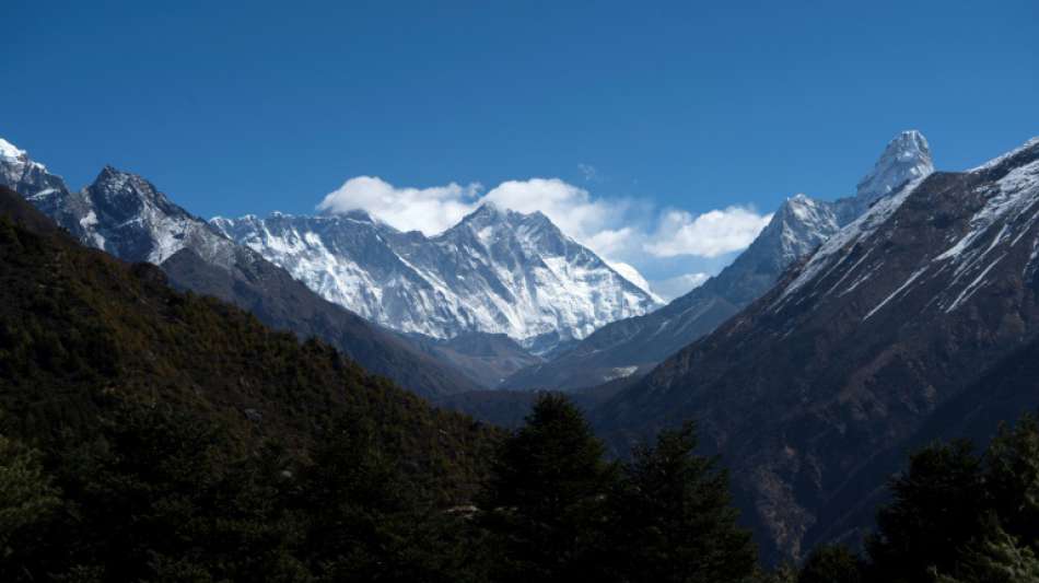 Nepal lockert Corona-Vorschriften f&uuml;r Himalaya-Bergsteiger