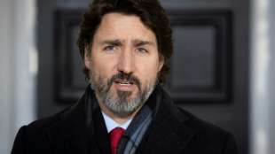 Trudeau l&auml;sst sich mit Astrazeneca-Vakzin gegen Corona impfen