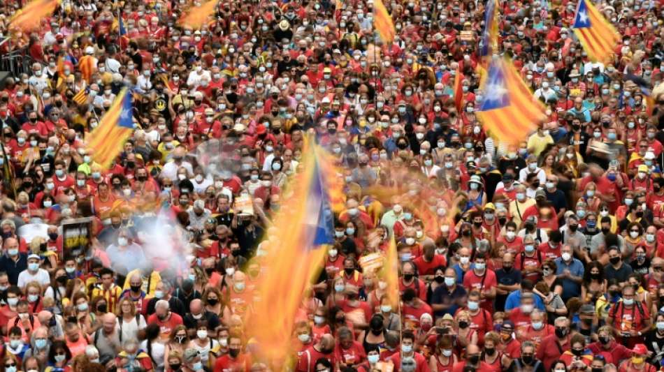 Tausende demonstrieren in Barcelona f&uuml;r Kataloniens Unabh&auml;ngigkeit