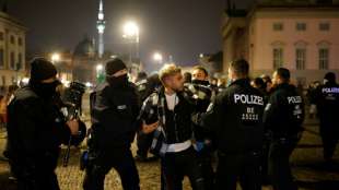 Corona-Auflagen sorgen für ruhige Silvesternacht in Deutschland
