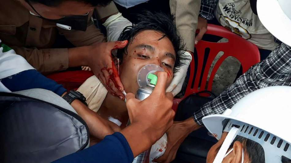 Mindestens drei Demonstranten in Myanmar von Polizisten erschossen