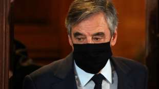 Frankreichs Ex-Premier Fillon verteidigt in Berufungsprozess die Arbeit seiner Frau 