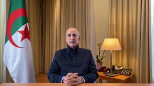 Algerischer Präsident setzt neue Verfassung in Kraft