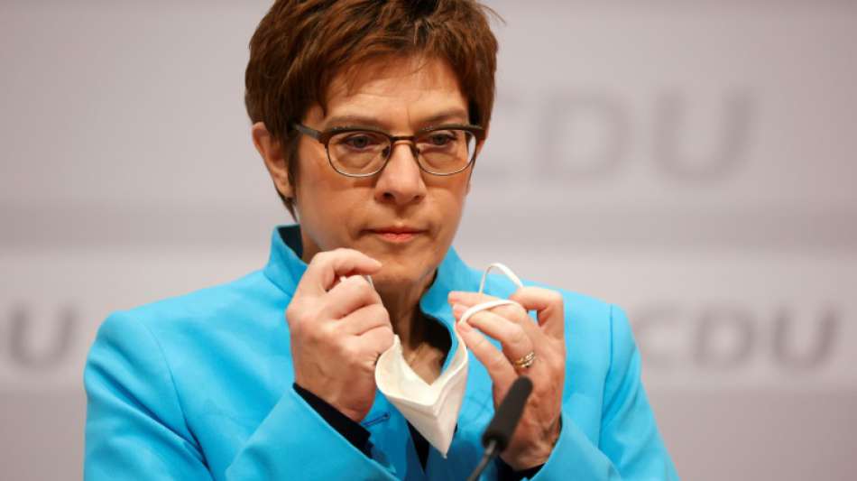 Kramp-Karrenbauer &uuml;berraschend zu Truppenbesuch in Afghanistan eingetroffen