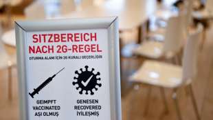 Bundesregierung erw&auml;gt strengere Kontaktbeschr&auml;nkungen f&uuml;r private Treffen