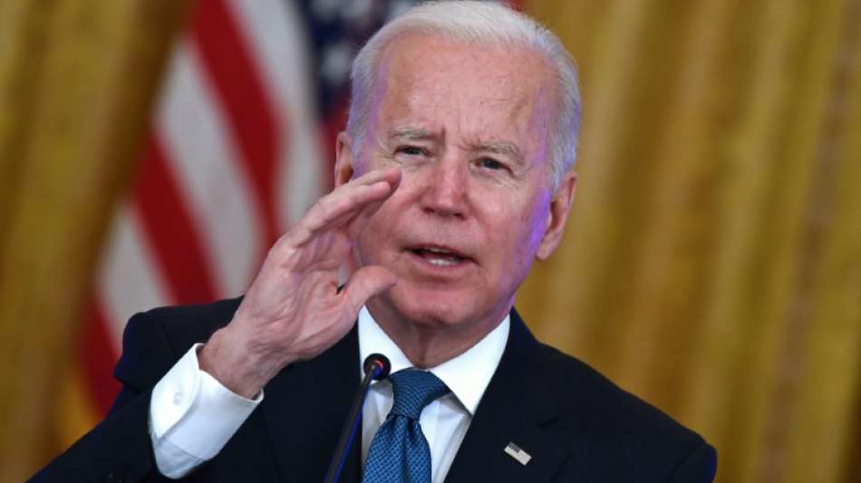"Was f&uuml;r ein dummer Schei&szlig;kerl" - Biden bei Beleidigung eines Journalisten erwischt