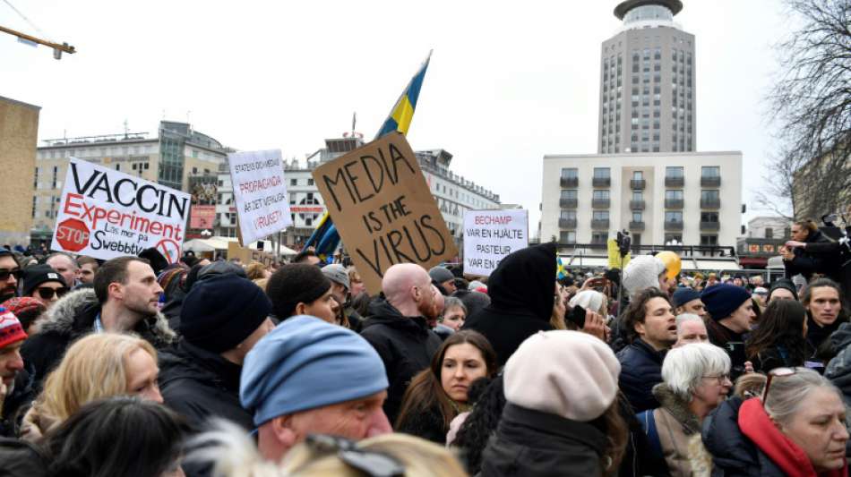 Festnahmen und Verletzte bei Protesten gegen Corona-Beschr&auml;nkungen in Schweden