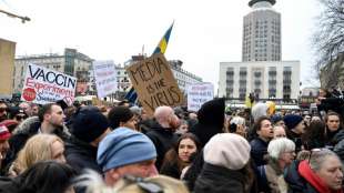 Festnahmen und Verletzte bei Protesten gegen Corona-Beschr&auml;nkungen in Schweden