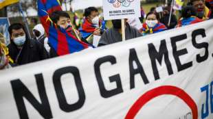 500 Tibeter demonstrieren vor IOC-Sitz gegen "Spiele der Schande" in Peking