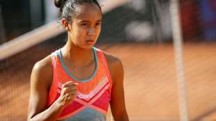 Tennis: Fernandez nach erstem Turniersieg in Eile