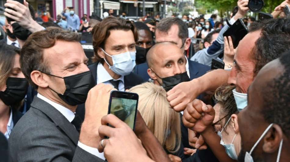 Macron-Ohrfeiger steht "Gelbwesten" und Rechtsextremen nahe