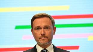 Lindner f&uuml;r Reduzierung der Zuschauer in Stadien