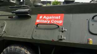 Demonstranten in Myanmar trotzen verst&auml;rkter Milit&auml;rpr&auml;senz
