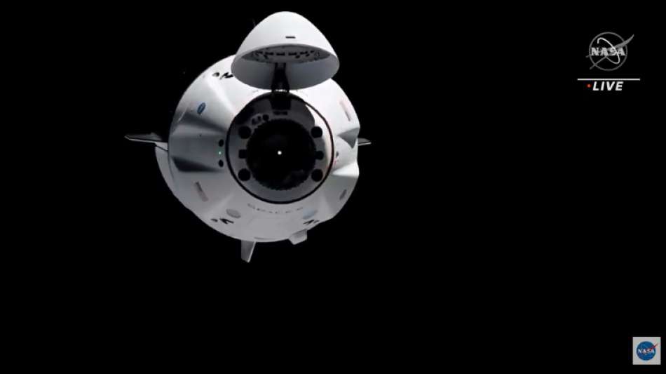 SpaceX-Kapsel mit vier Astronauten an Bord auf dem R&uuml;ckweg von der ISS zur Erde