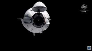 SpaceX-Kapsel mit vier Astronauten an Bord auf dem R&uuml;ckweg von der ISS zur Erde