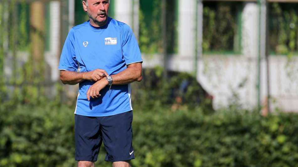 Neururer wartet auf Signale "von richtigen Leuten" auf Schalke