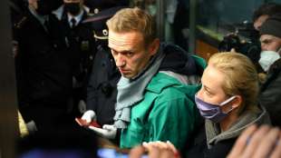 Kreml-Kritiker Nawalny kurz nach Ankunft auf Moskauer Flughafen festgenommen