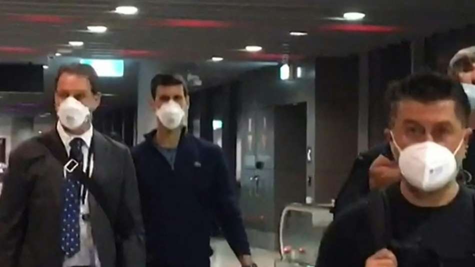 Nach Niederlage vor Gericht: Djokovic hat Melbourne verlassen