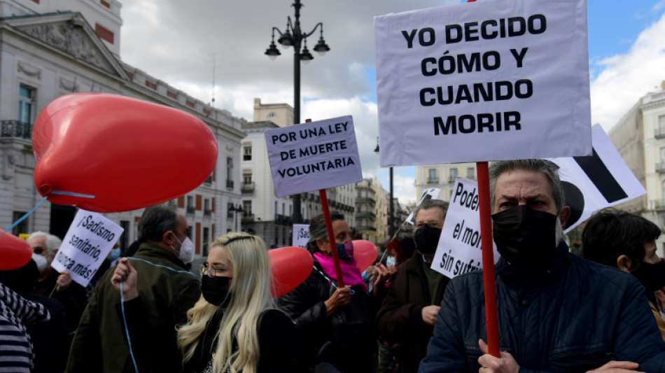 Parlament in Spanien billigt Legalisierung der Sterbehilfe