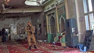 Mehr als 50 Tote und fast 200 Verletzte bei Anschlag auf Moschee in Pakistan