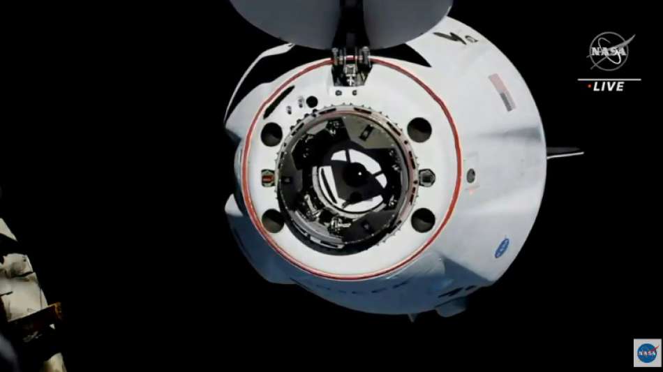 Astronauten an Bord von SpaceX-Raumkapsel an ISS angekommen
