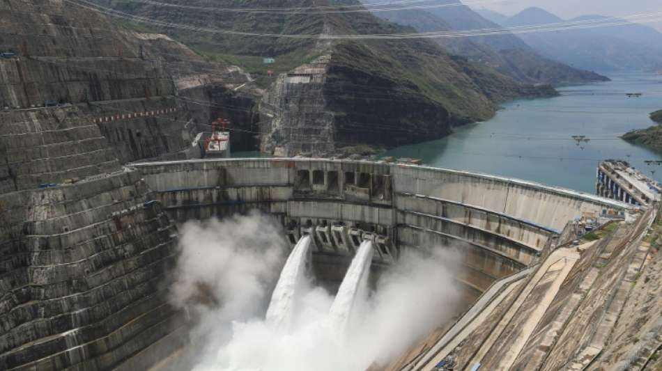 China er&ouml;ffnet zweitgr&ouml;&szlig;tes Wasserkraftwerk weltweit am Yangtse-Fluss