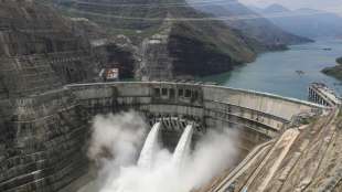 China er&ouml;ffnet zweitgr&ouml;&szlig;tes Wasserkraftwerk weltweit am Yangtse-Fluss