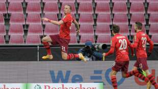 Doppelpack Wolf: K&ouml;ln beendet seine d&uuml;stere Heimserie