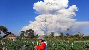 Vulkan Sinabung auf Sumatra ausgebrochen