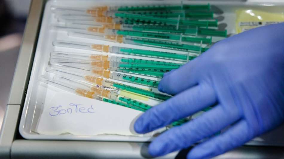 Stiko empfiehlt zweite Boosterimpfung f&uuml;r &Auml;ltere und Novavax f&uuml;r Erwachsene