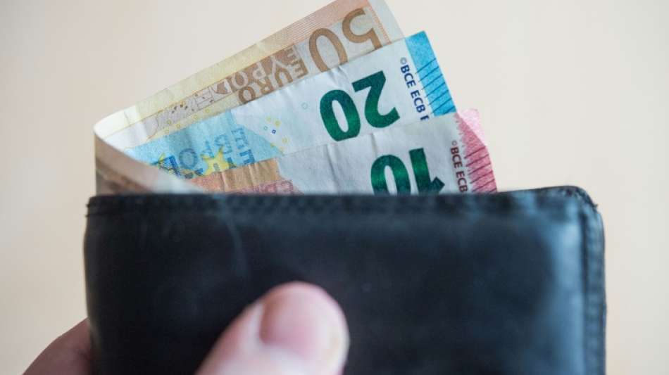 Bericht: Abgaben an den Staat in vergangenen Jahrzehnten deutlich gesunken