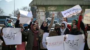Afghanische Frauen protestieren gegen Morde an Ex-Soldaten