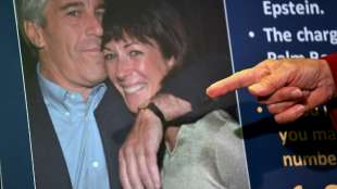Ghislaine Maxwell laut Anw&auml;ltin im Gef&auml;ngnis "k&ouml;rperlich missbraucht"