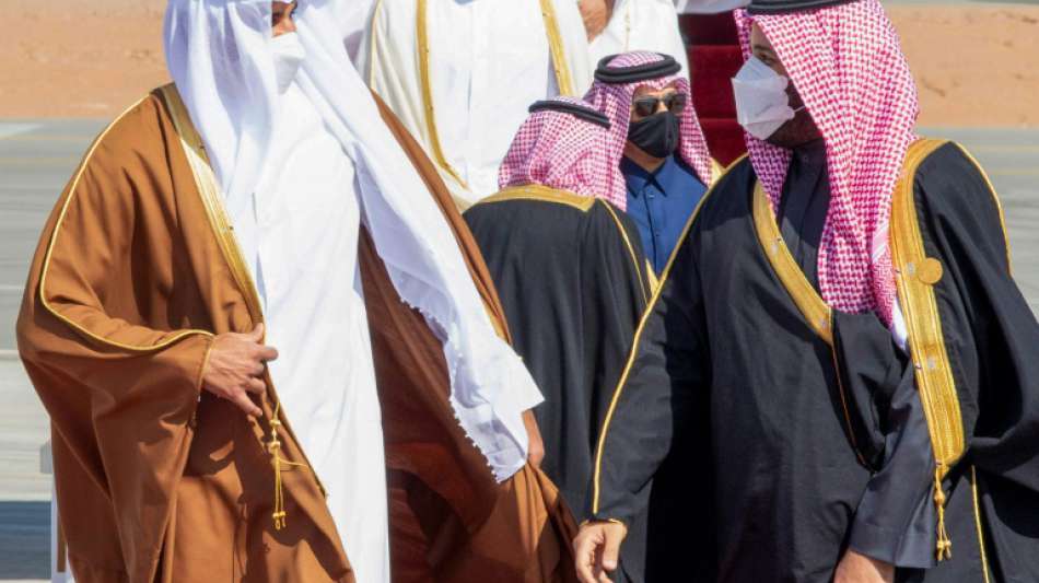Emir von Katar reist im Bem&uuml;hen um Auss&ouml;hnung nach Saudi-Arabien