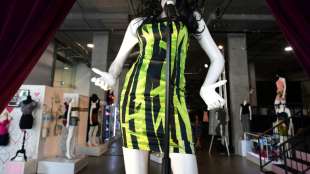 Kleid von Amy Winehouse f&uuml;r 243.000 Dollar versteigert