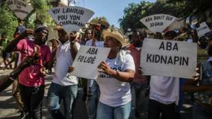 Zwei der 17 entf&uuml;hrten Nordamerikaner in Haiti freigelassen