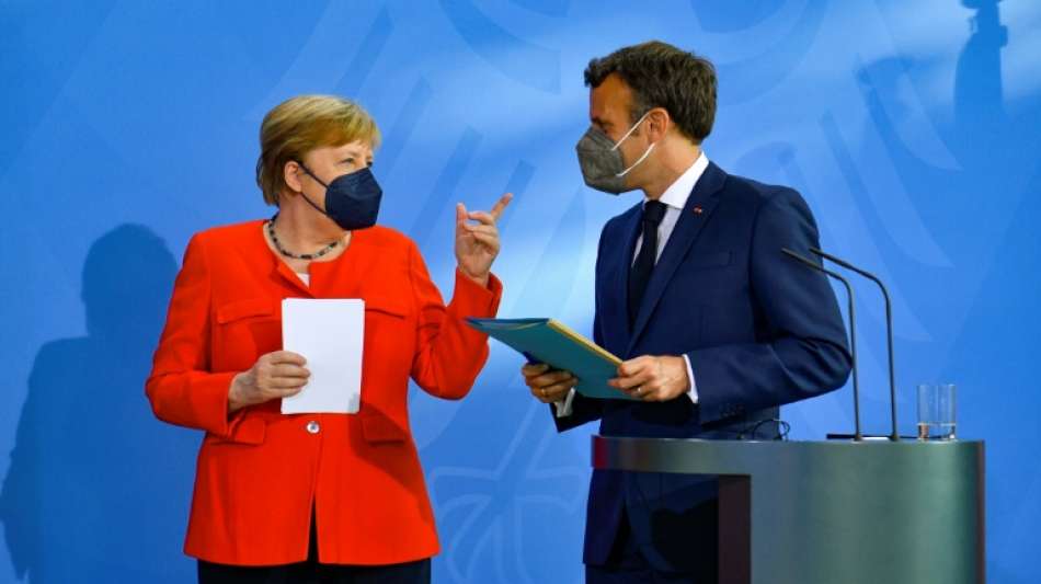Merkel warnt mit Blick auf Fu&szlig;ball-EM vor Delta-Variante des Coronavirus