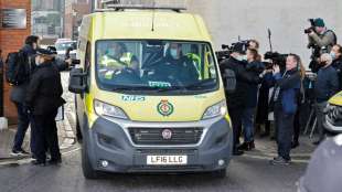 Verlegung in anderes Krankenhaus verst&auml;rkt Sorge der Briten um Prinz Philip