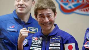 Japanischer Weltraumtourist Maezawa vor Abflug aufgeregt "wie ein Schuljunge"