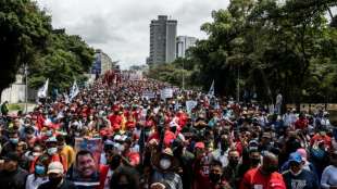Tausende Venezolaner gehen zur Unterst&uuml;tzung von Maduro auf die Stra&szlig;e