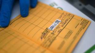 H&auml;lfte der Deutschen r&auml;tselt &uuml;ber Aufbewahrungsort von Impfpass